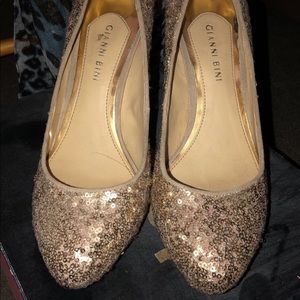 Sparkly Gold Sequin Pumps